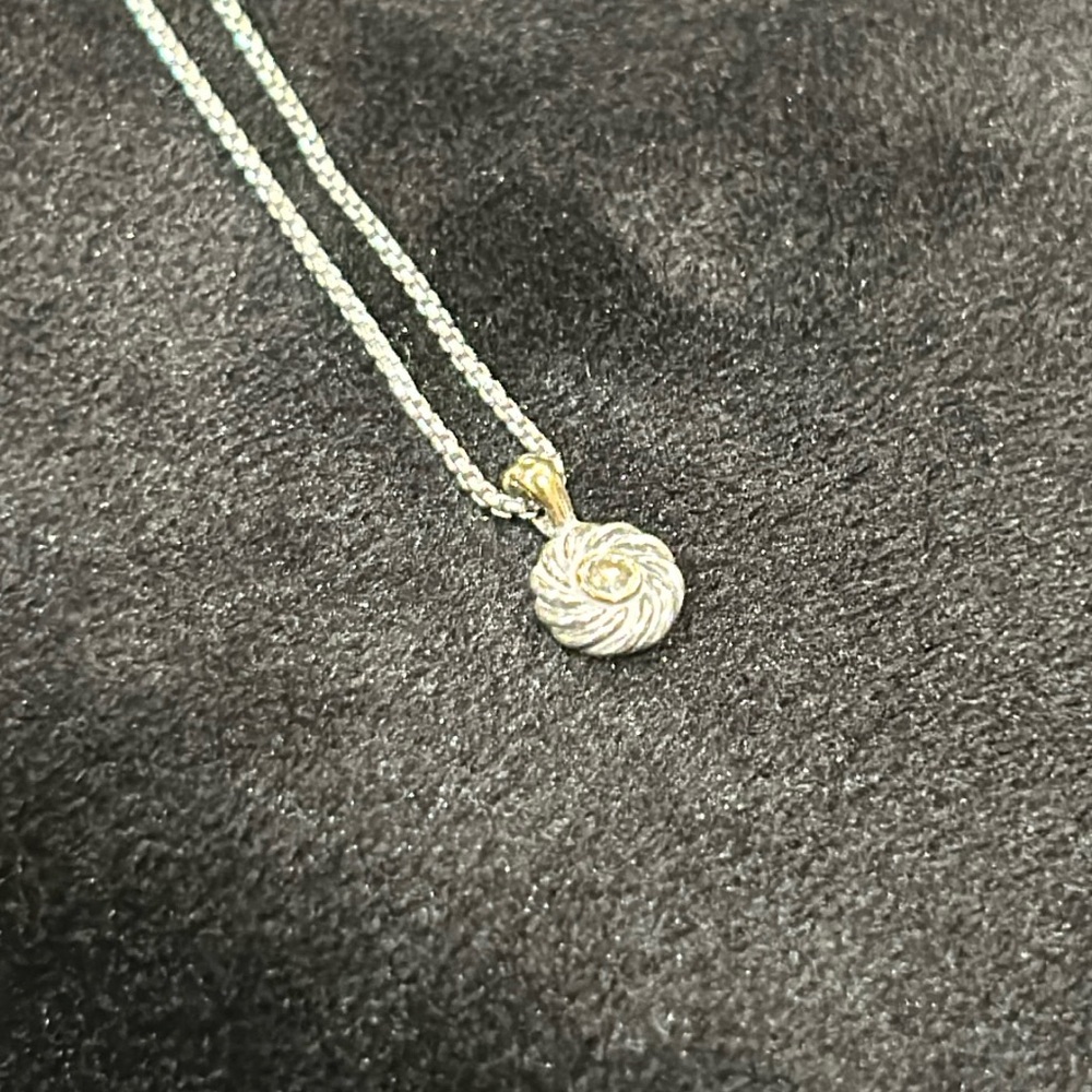 David Yurman petit cookie pendant  necklace